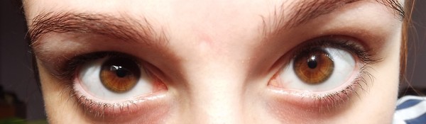 Зелено-карі очі: характер у чоловіків і жінок, значення такого кольору очей