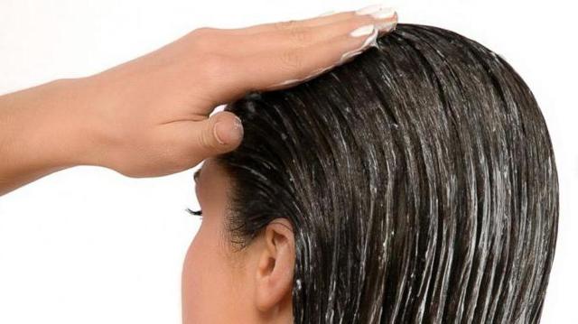 Кращі рецепти зволожуючих масок для волосся в домашніх умовах