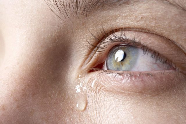 Печіння в очах: ​​лікування, причини того, чому печуть і сльозяться очі, що робити