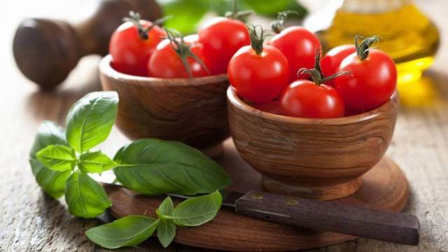 Чим корисні помідори для організму або користь свіжих томатів для здоров'я